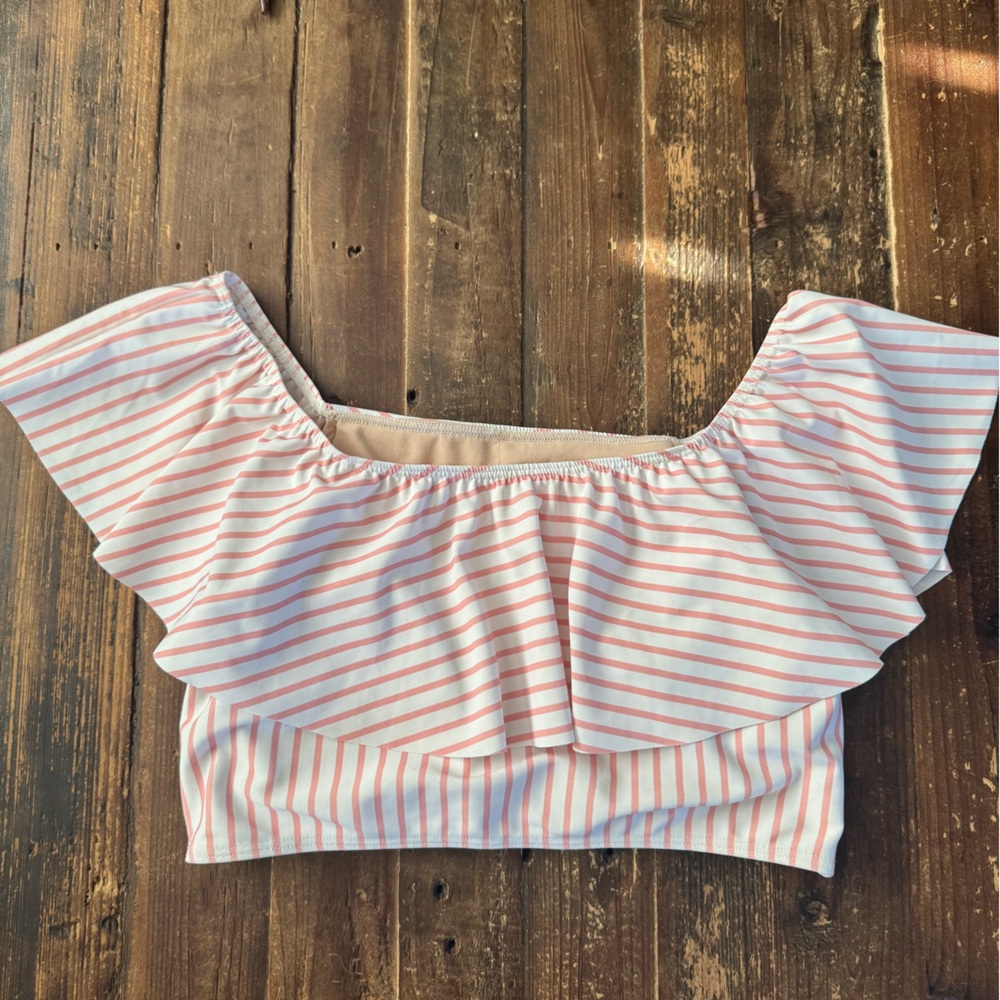 Albion Fit Candy Striped Ruffle Crop Top - Picture 5 of 6
